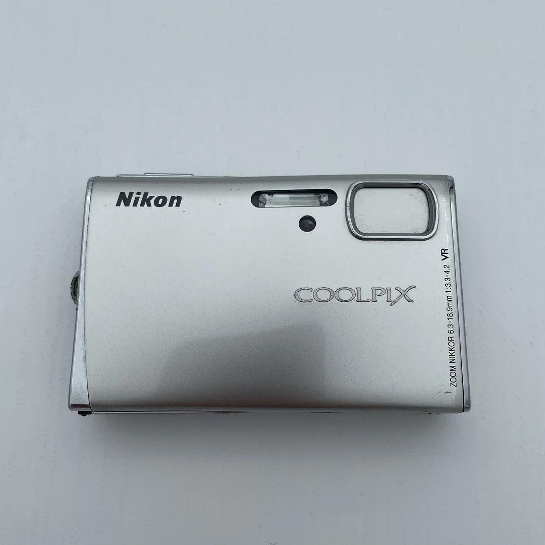 95新 Nikon/尼康 S51 日系 冷白色调 810W像素 3倍光学变焦