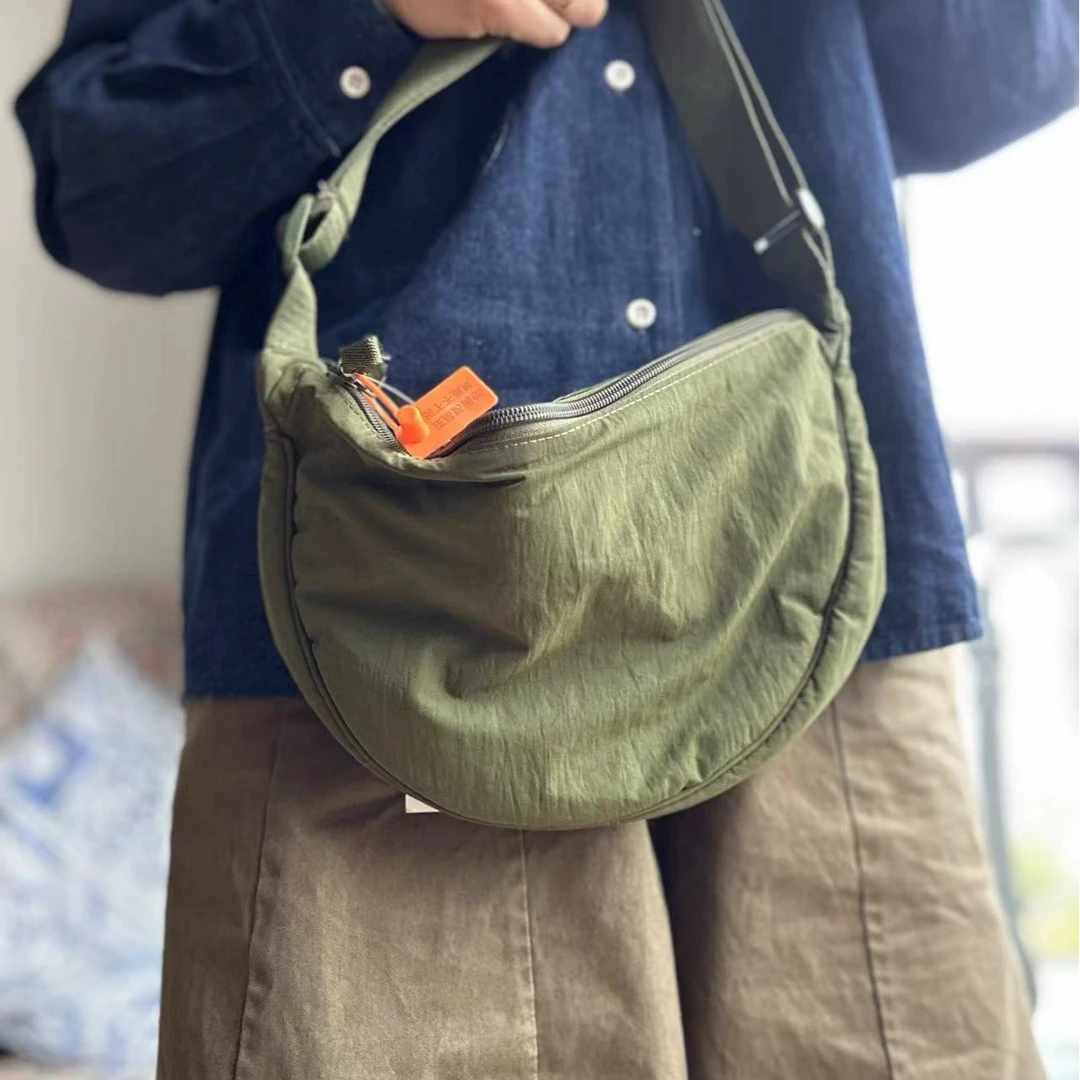 糖果色单肩斜挎饺子包薄款休闲百搭简约纯色日系