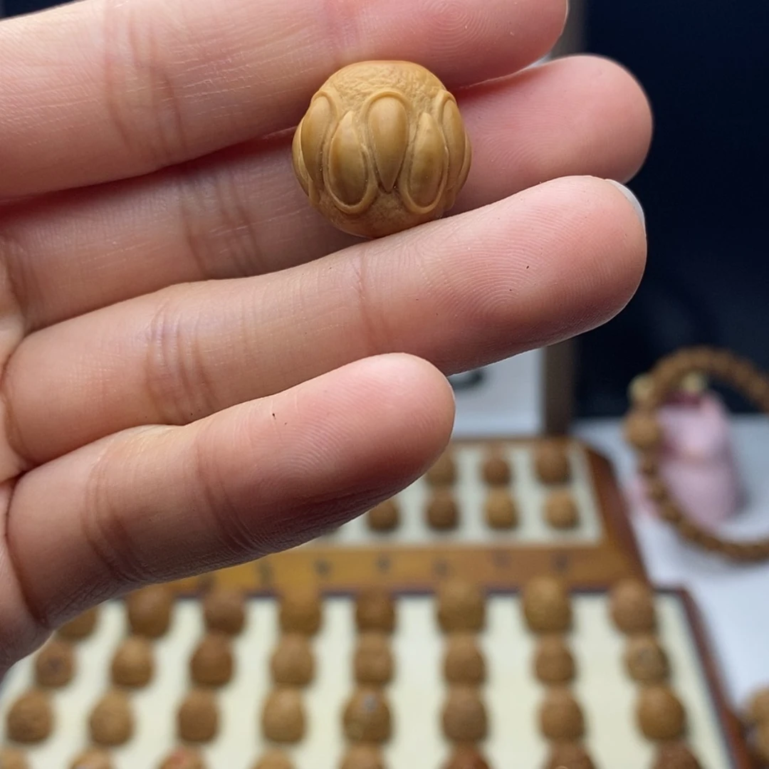 【闪购商品】猴头核桃吊坠纣**）