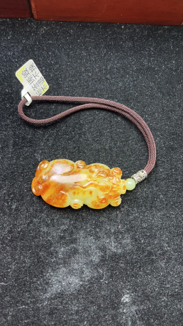 精品河磨玉手把件