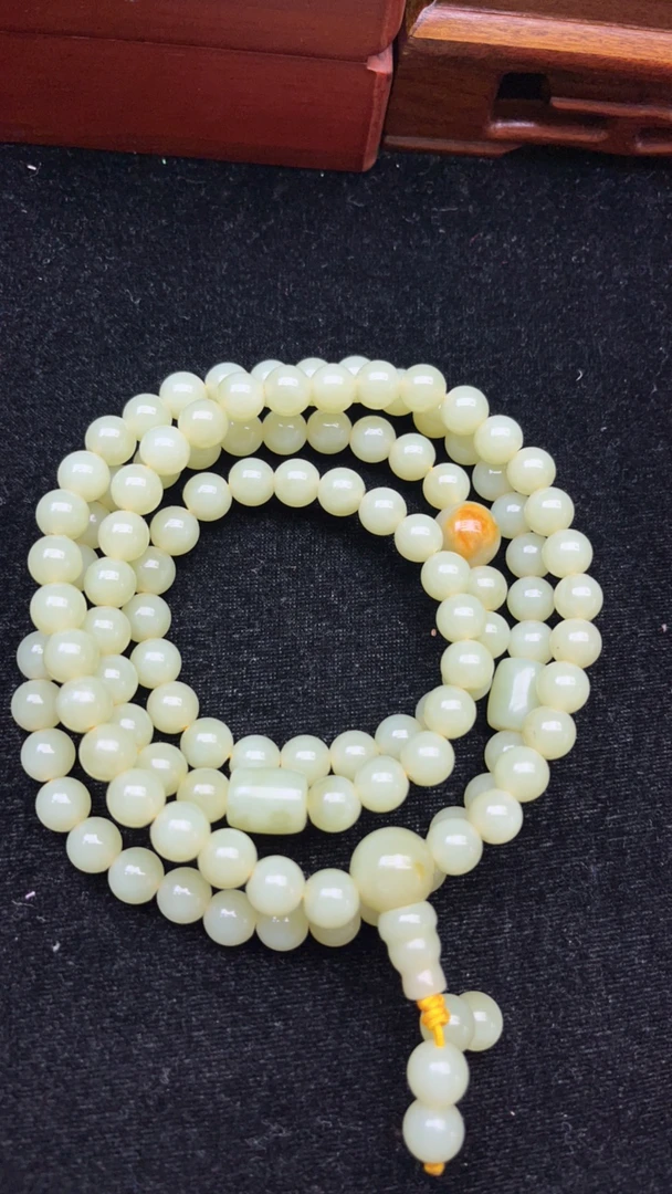 精品河磨黄白项链