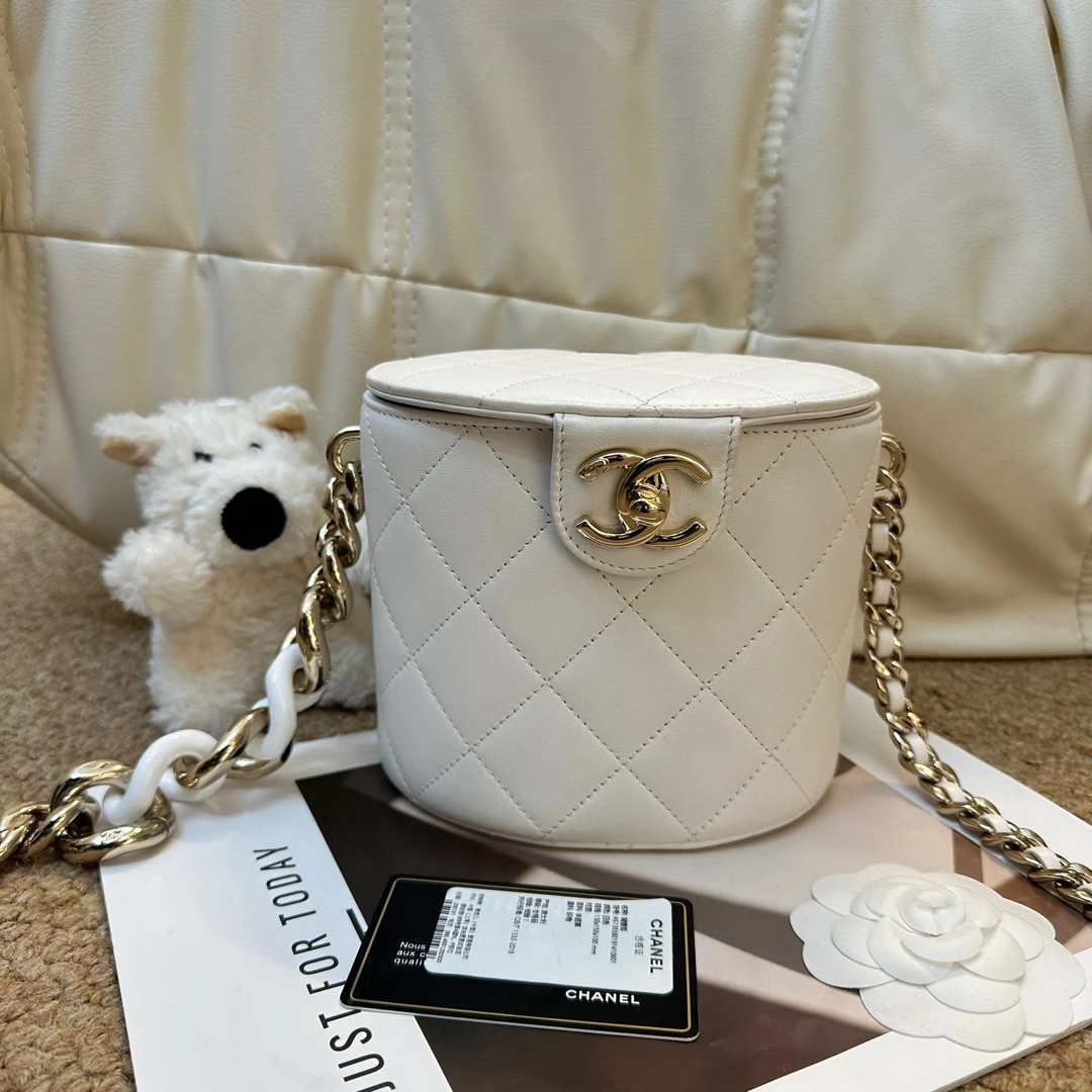 95新 Chanel/香奈儿 Chanel 白金 羊皮 圆筒化妆包/673634172