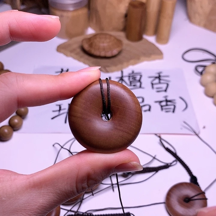 檀香木吊坠印度迈索尔老山檀香平安扣