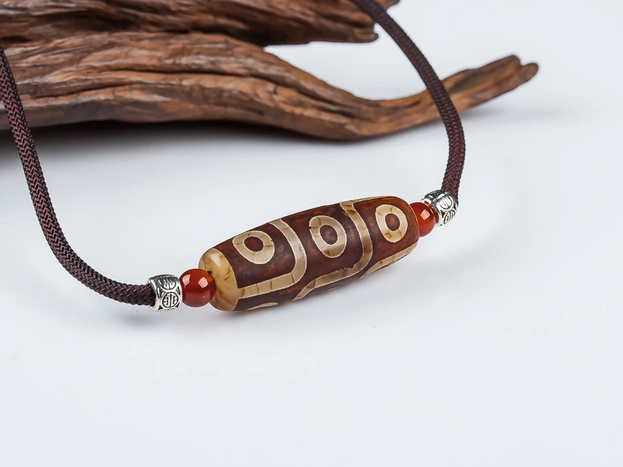 天然玛瑙天然九眼桶珠吊坠