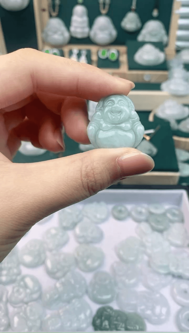 【闪购商品】翡翠颈饰未镶嵌佛公(多样性发货发其一）