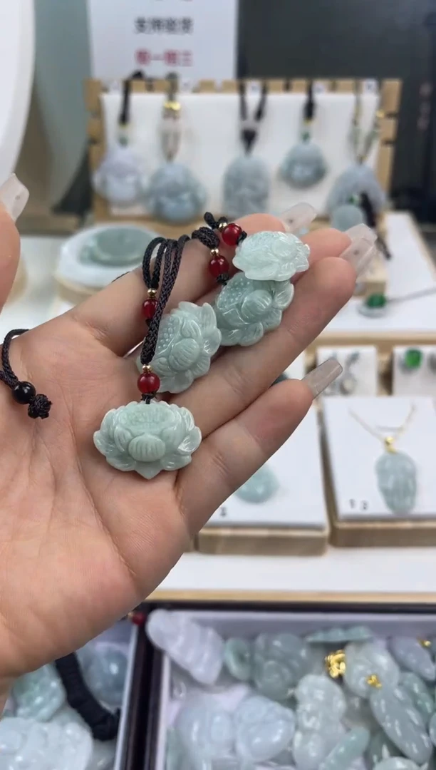 【闪购商品】翡翠颈饰未镶嵌莲花（多样性发货发其一）