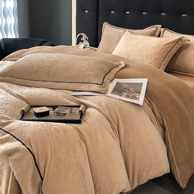 简约冬季加厚雕花牛奶绒四件套双面绒轻奢风加厚保暖床上用品纯色