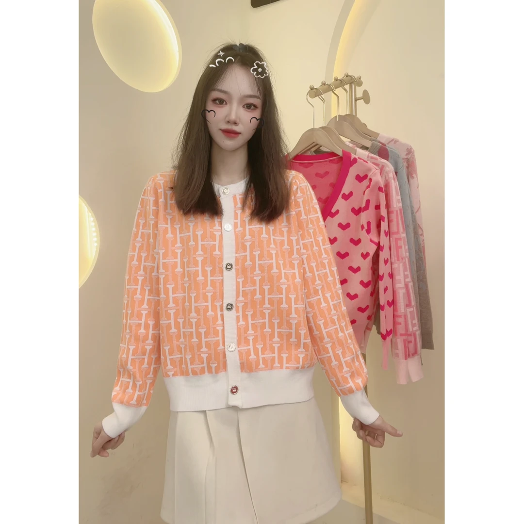 【胖可可严选80-200斤】提花字母气质显瘦撞色圆领开衫上衣款1793