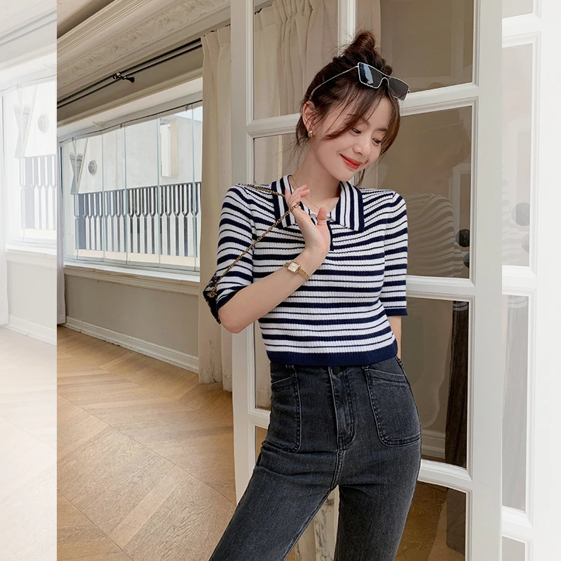 邹邹小个子 秋季针织衫女2023年新款条纹显瘦polo领短袖上衣