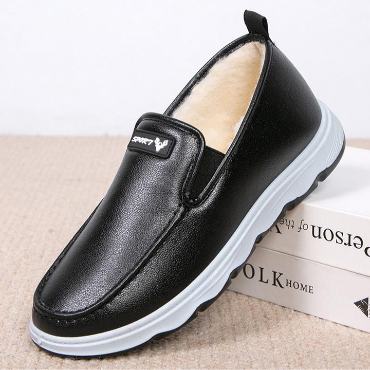 冬季新款绵羊毛男士靴皮面设计防水防滑一脚蹬保暖舒适时尚爸爸鞋