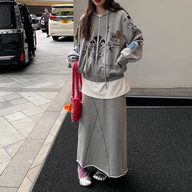 【羽儿家】周美美休闲派系手绘涂鸦印花连帽卫衣明线自然边半裙套装