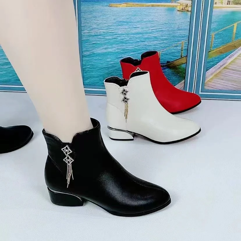 2024（爆款推荐）加大码2公分时尚流苏百搭显瘦小短靴3762