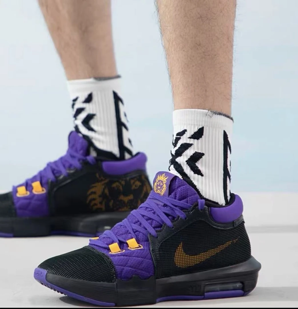 耐克Lebron Witness Viii Ep詹姆斯紫金湖人实战篮球鞋FB2237-001