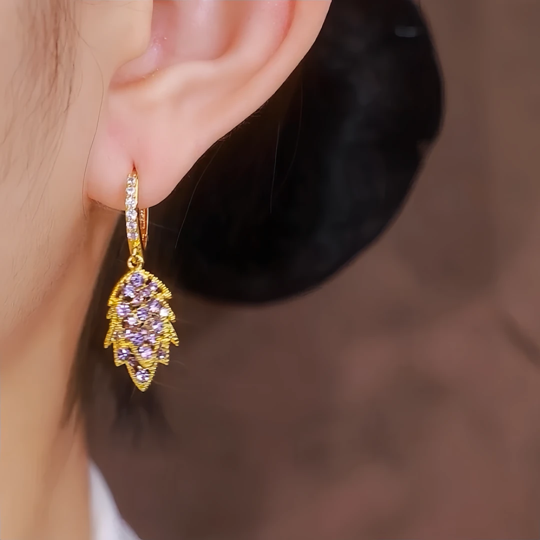 KISS MAX  设计感轻奢精致咖色树叶高级感耳环（38380）