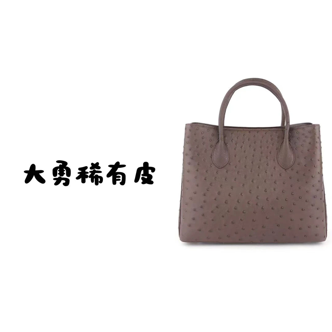 鸵鸟皮 真皮时尚女包 。