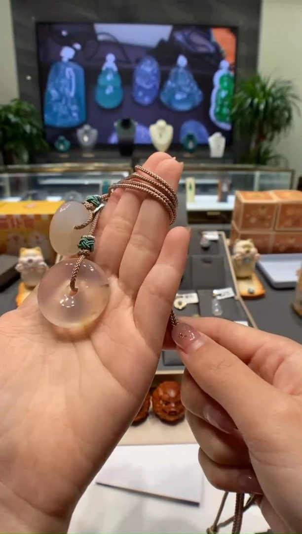 【闪购商品】玛瑙/玉髓颈饰未镶嵌平安扣 多样性发