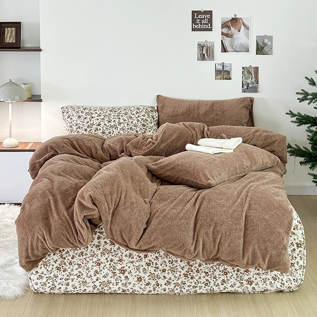 冬季小碎花混搭牛奶米粒绒四件套加厚双面法兰纯色床单笠三件套