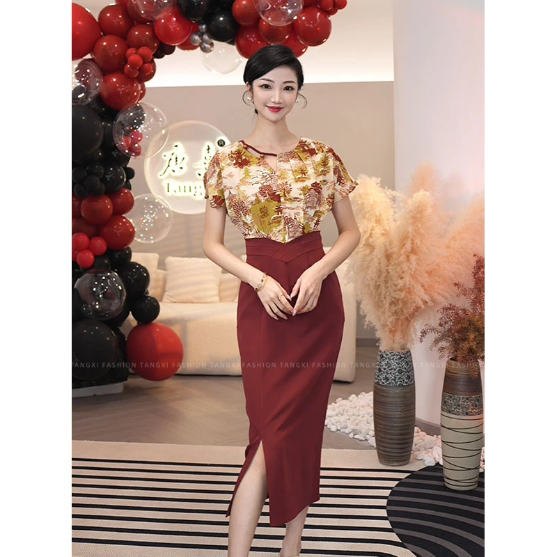 唐熹现货2025新款【LT24-X436】高级感气质收腰红色拼接宴会连衣裙