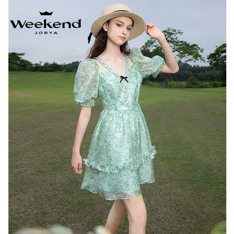 卓雅周末夏新V领泡泡袖碎花茶歇连衣裙EJWDBZ10
