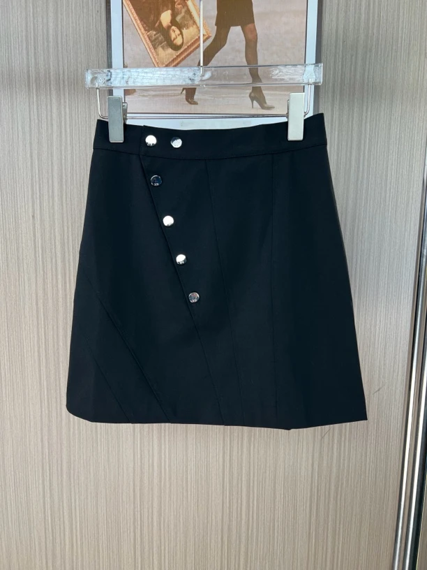 024品牌撤柜女装曼家时尚设计款气质短裙