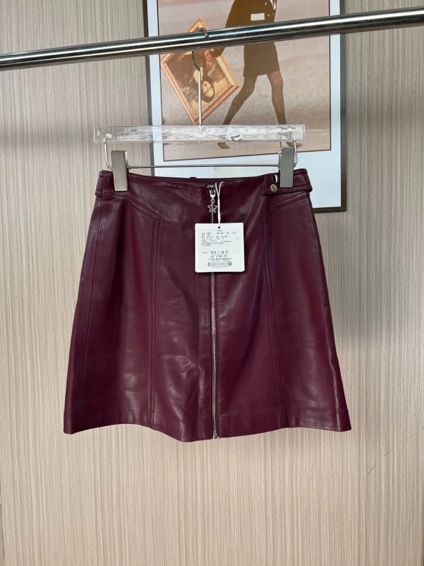 022品牌撤柜女装曼家时尚设计款气质皮裙