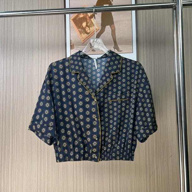 032品牌撤柜女装曼家时尚设计款衬衫