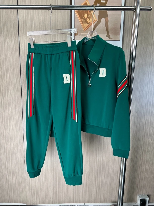 2921品牌撤柜女装剪标时尚设计款套装