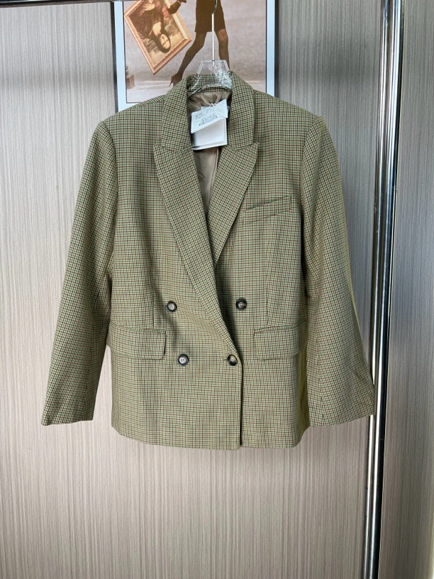 612品牌撤柜女装曼家时尚设计款西装外套