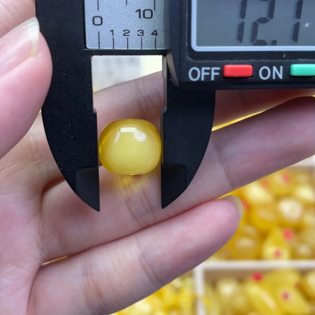 【闪购商品】琥珀裸石未镶嵌