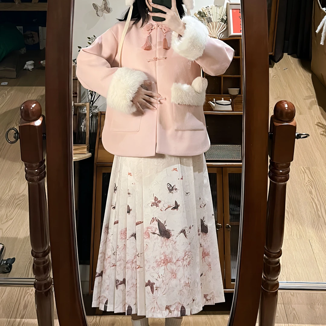 千山粉黛 秋冬粉色新中式杏色盘国风 汉元素马面裙修身显瘦古风