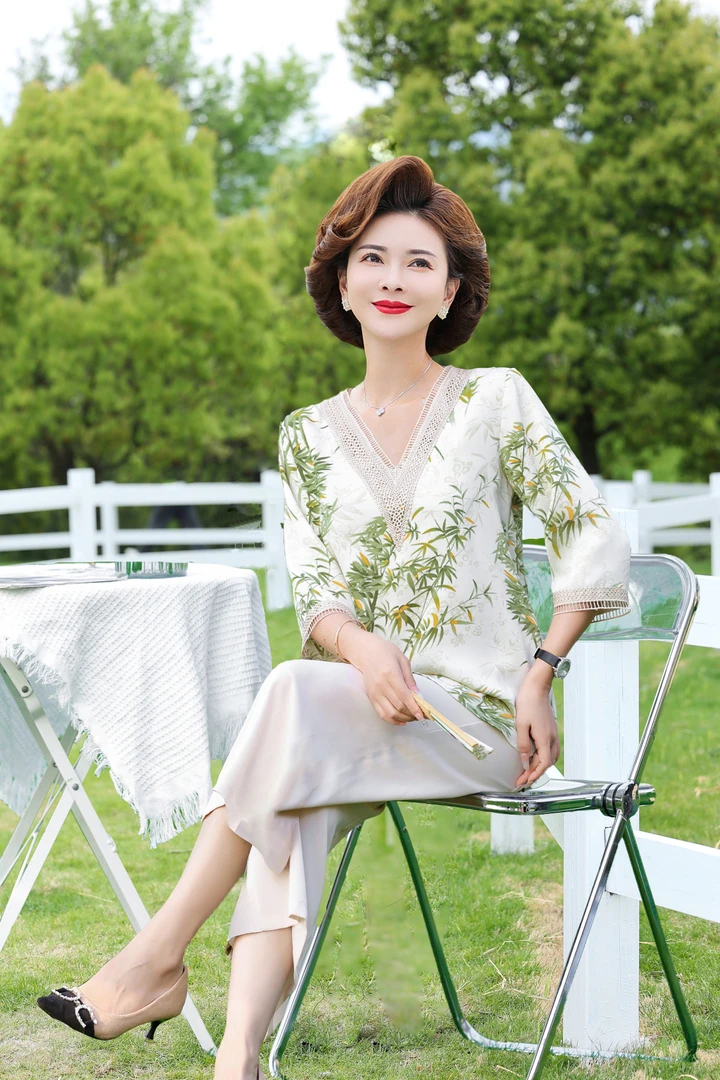 618热卖推荐秀美中年妈妈装上衣+裤子套装气质夏季夏装大码中老年