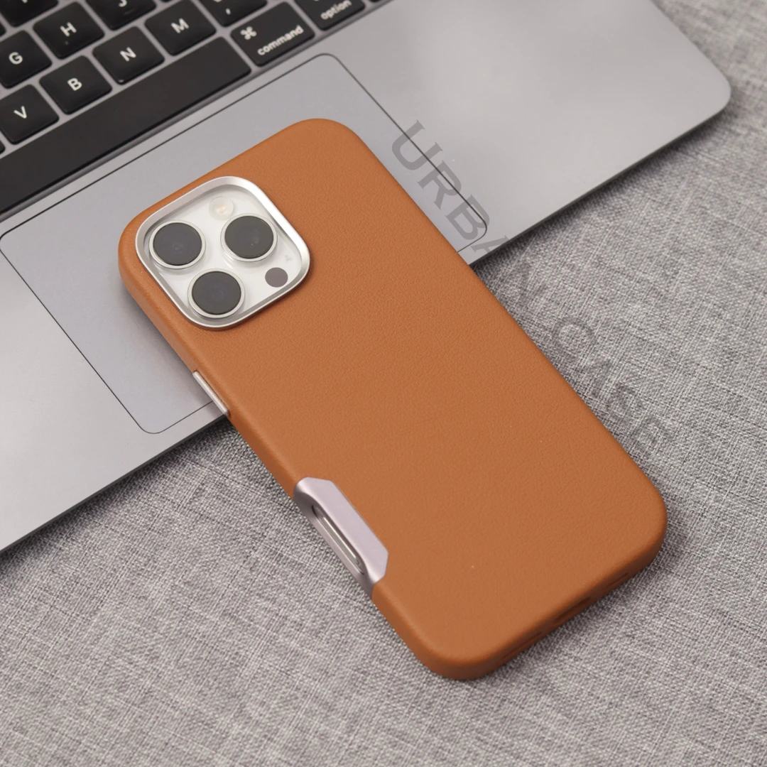 极简轻奢皮质磁吸适用于iPhone16promax手机壳苹果15pro保护套