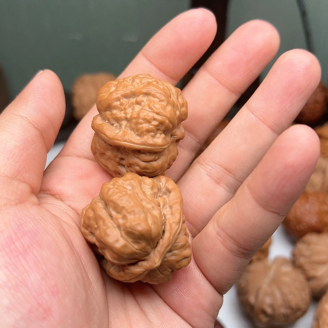 大*全品34加蛤蟆头文玩核桃手把件