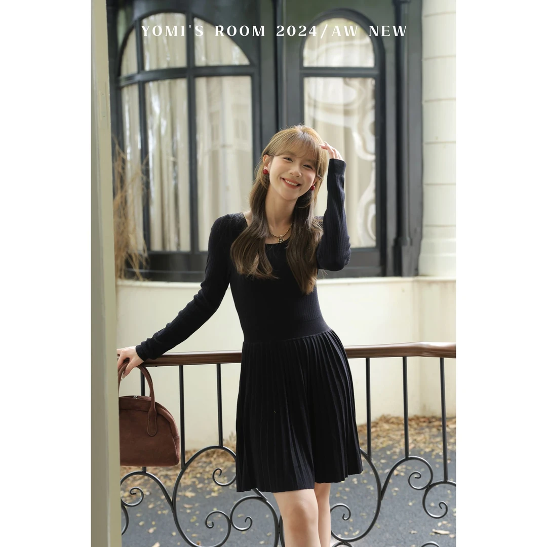 【现货】YOMI小个子定制【墨笔生花】黑色简约百搭显瘦短连衣裙女秋季