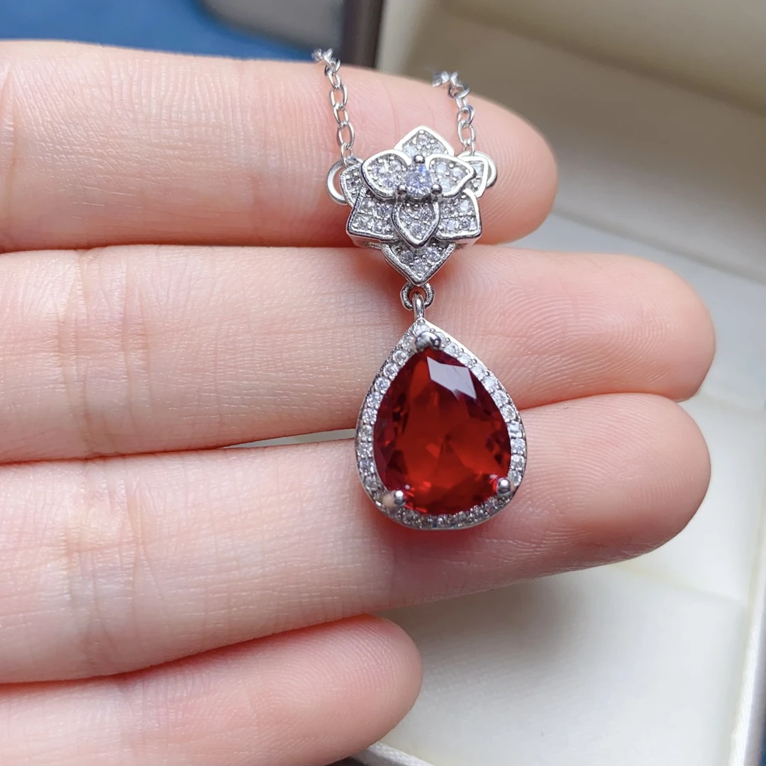 培育红宝石 红色水滴时尚款吊坠9033