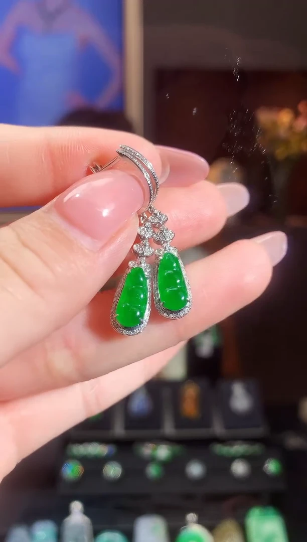 【闪购商品】翡翠耳饰18K金镶嵌豆子耳饰