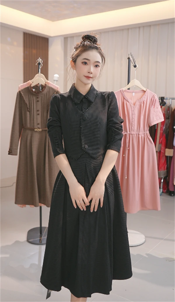 Y1319秋季新款女连衣裙气质长袖修身中长款小黑裙