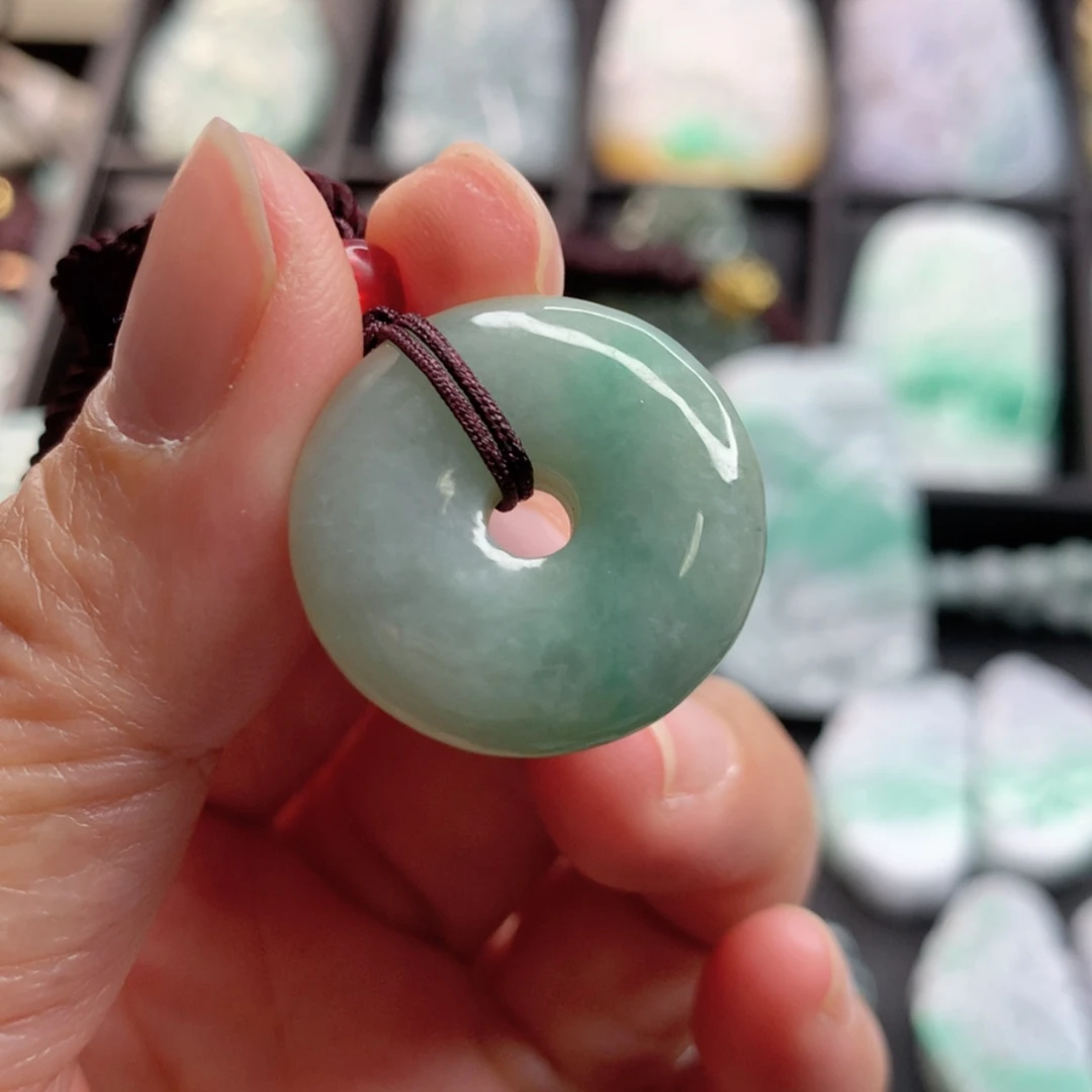 【闪购商品】翡翠颈饰未镶嵌