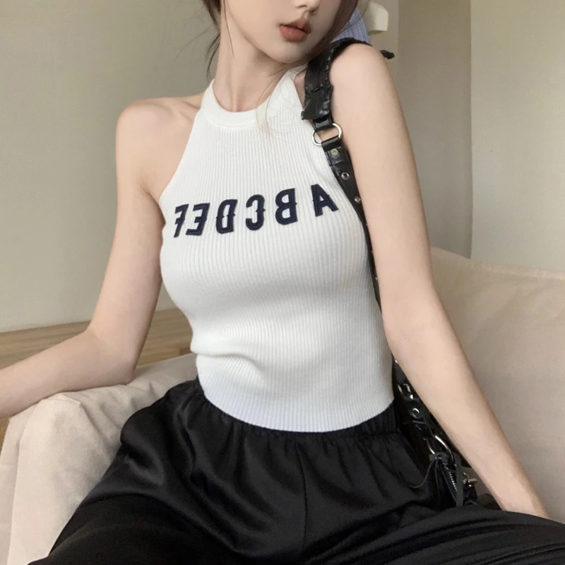 显瘦美式字母印花挂脖背心女夏季设计感短款外穿无袖露肩上衣辣妹