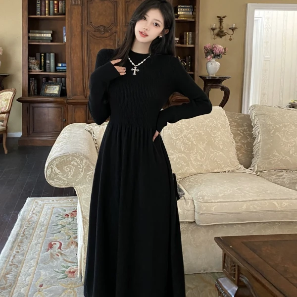 黑色内搭打底裙垂坠感连衣裙秋冬季2023新款收腰显瘦小个子长裙女
