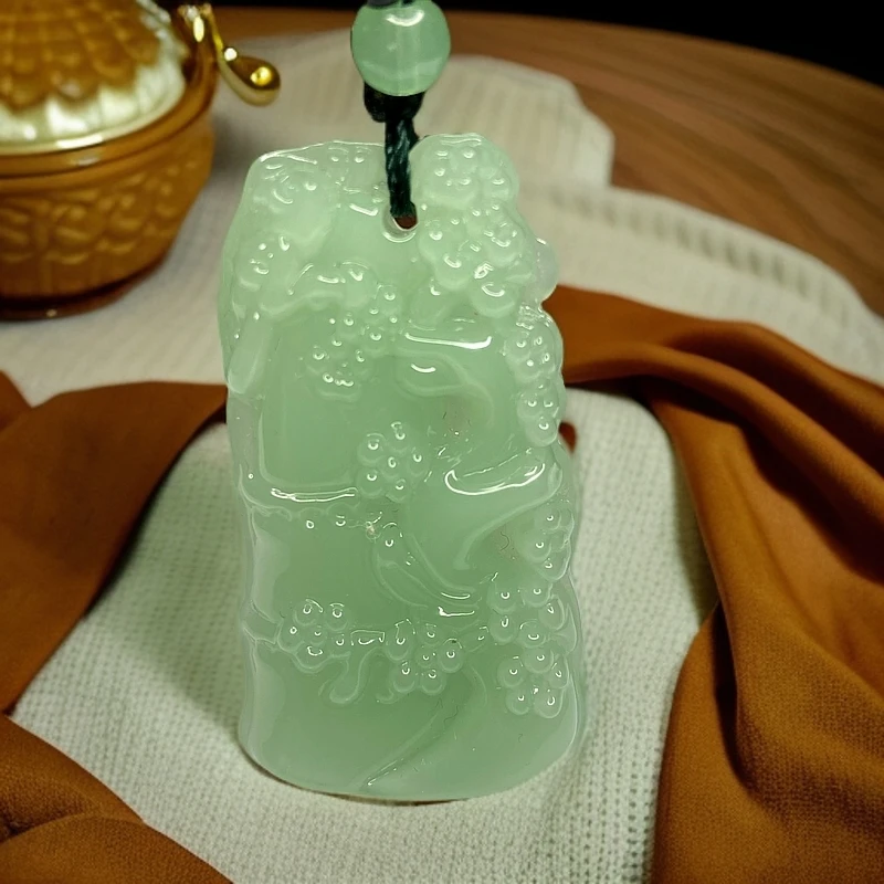 2025春季款P4时尚百搭吊坠竹节寒梅XL708