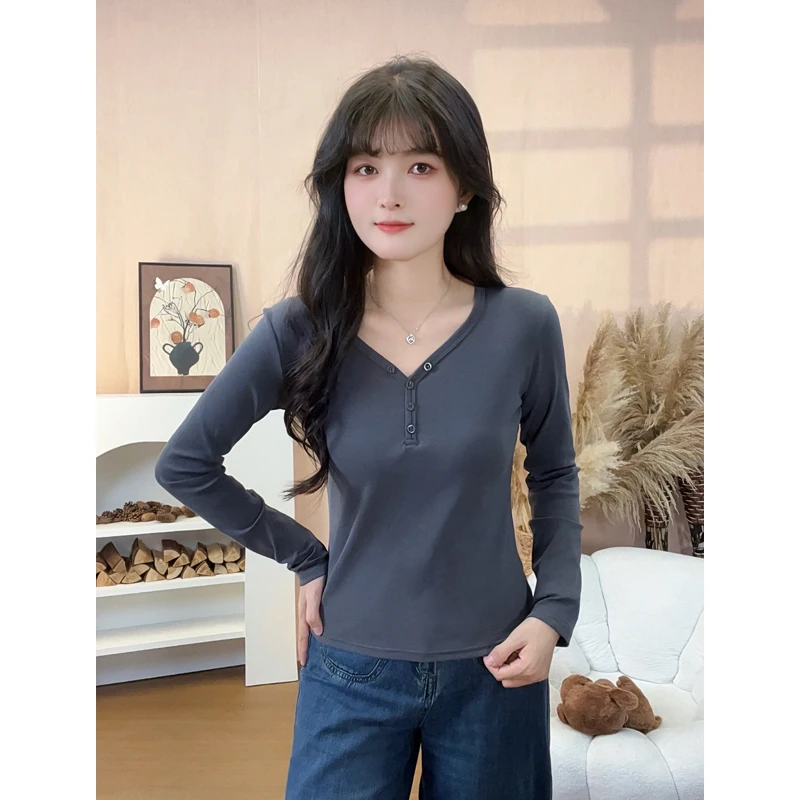 高品质精梳棉秋冬V领纽扣T恤女纯色时尚百搭设计感装饰内搭上衣