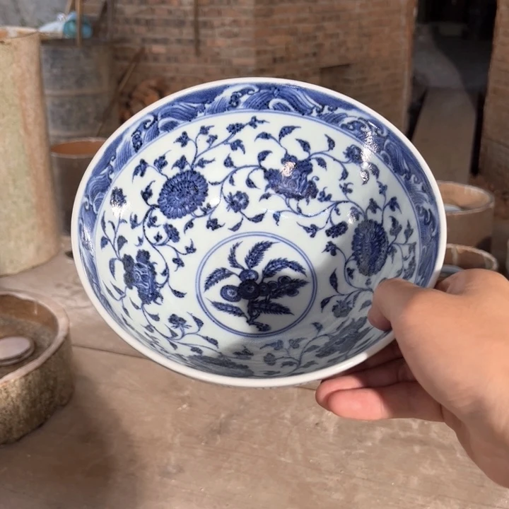 瓷片微瑕菊瓣鸡心碗手绘