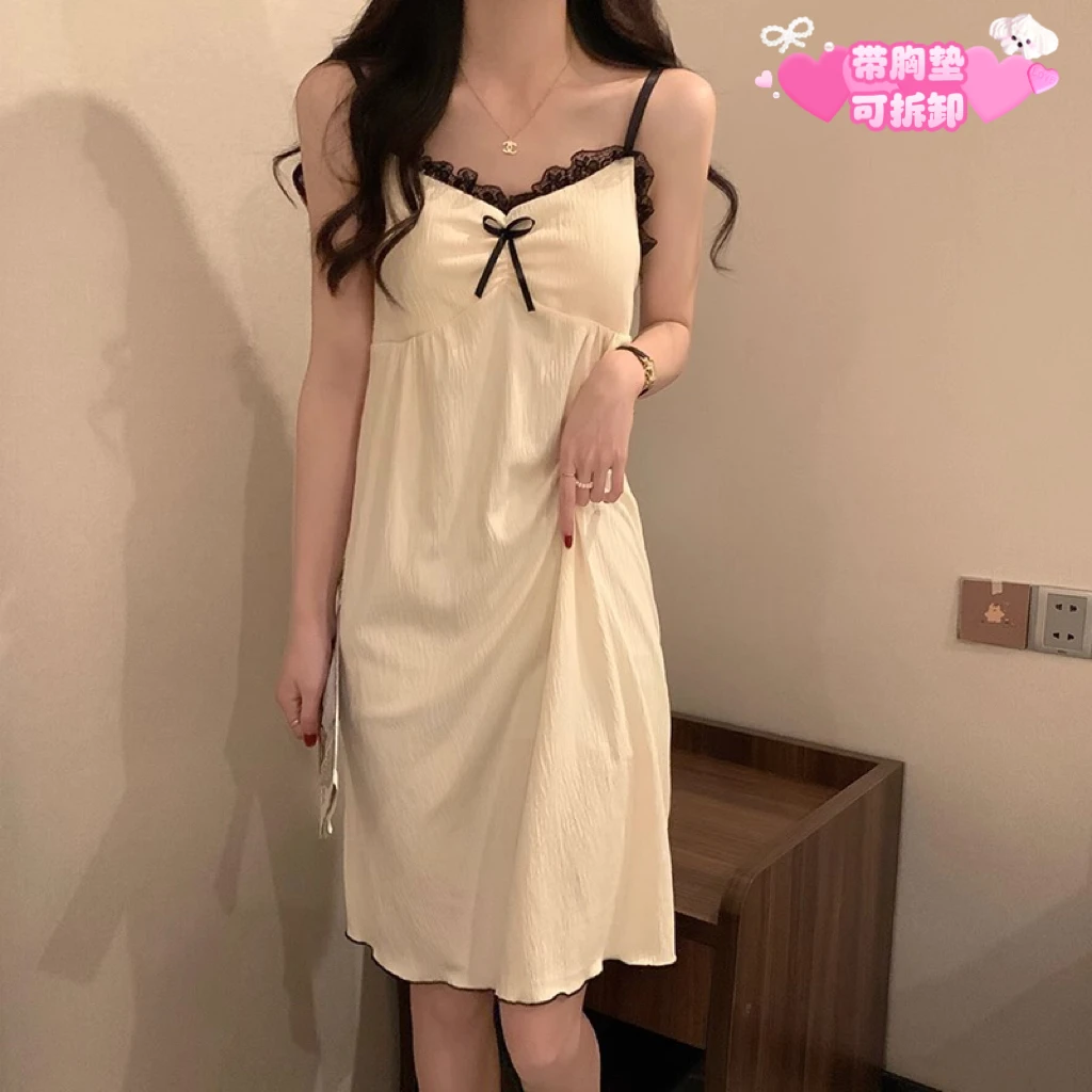 薄款吊带睡裙女夏季带胸垫女士学生花边甜美家居服睡衣裙子夏天潮