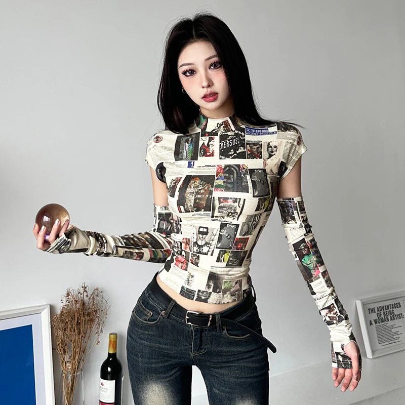 KLIOU 鬼马少女复古报纸风印花背心带袖套显瘦辣妹T恤K23S35718