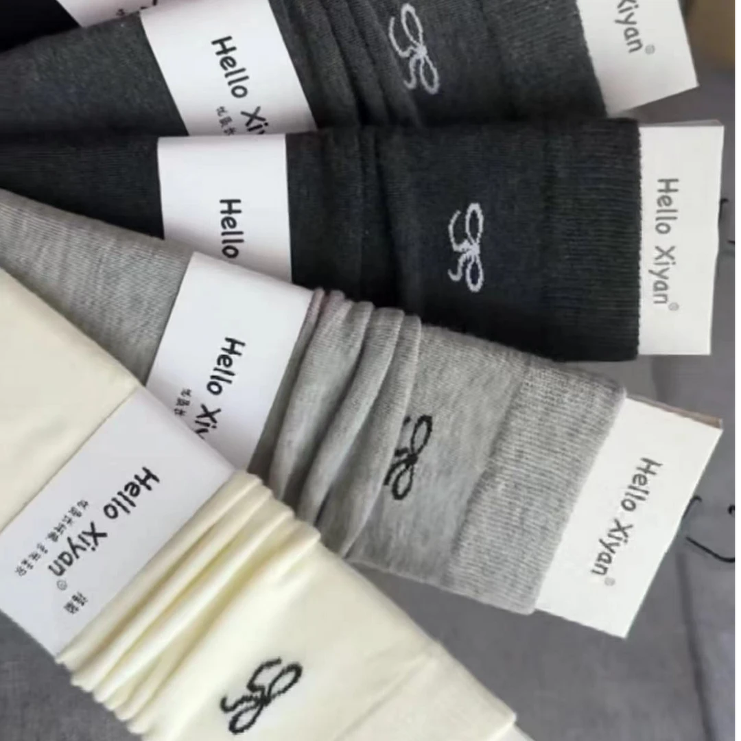 【七七专属】百搭韩版学院风简约中筒袜