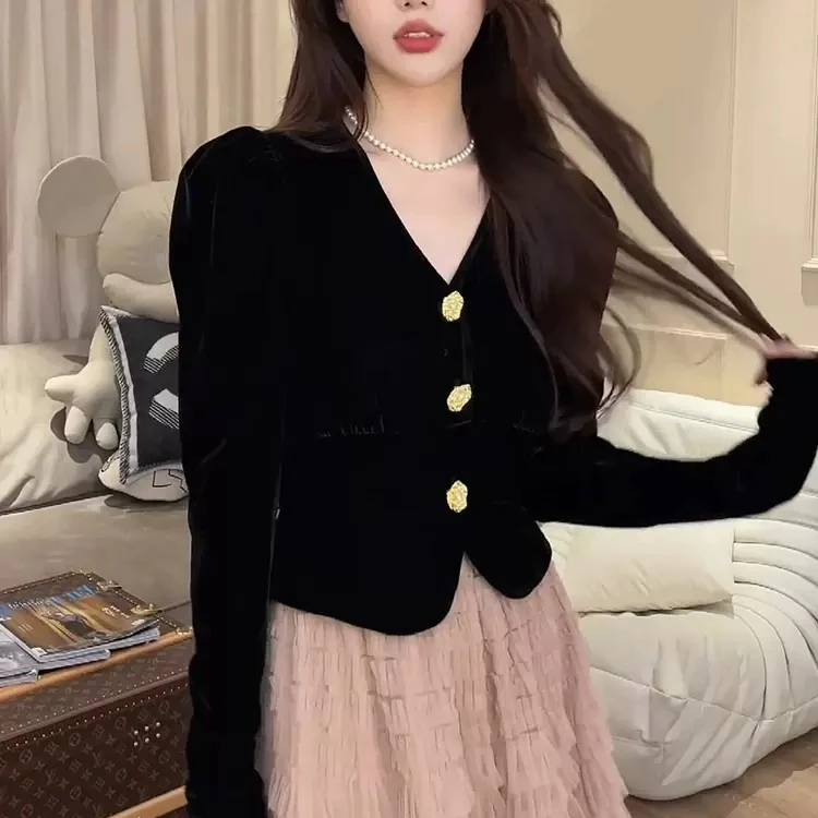 法式V领金丝绒长袖短上衣女高级感多扣泡泡袖衬衣赫本风纽扣衬衫