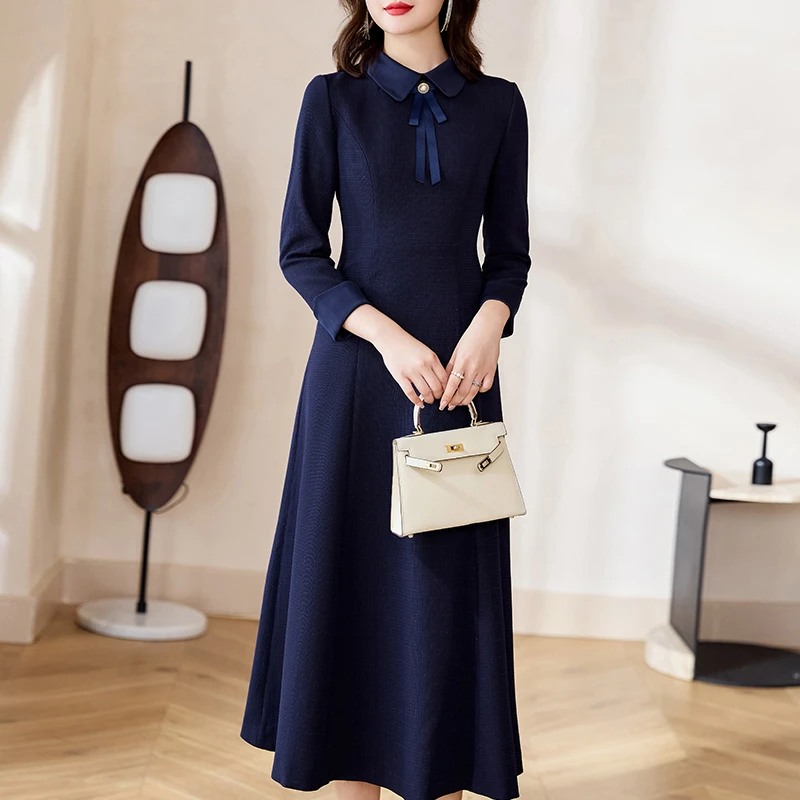 2024气质新款时尚肌理醋酸拼接娃娃领收腰女装连衣裙-柔情旋律