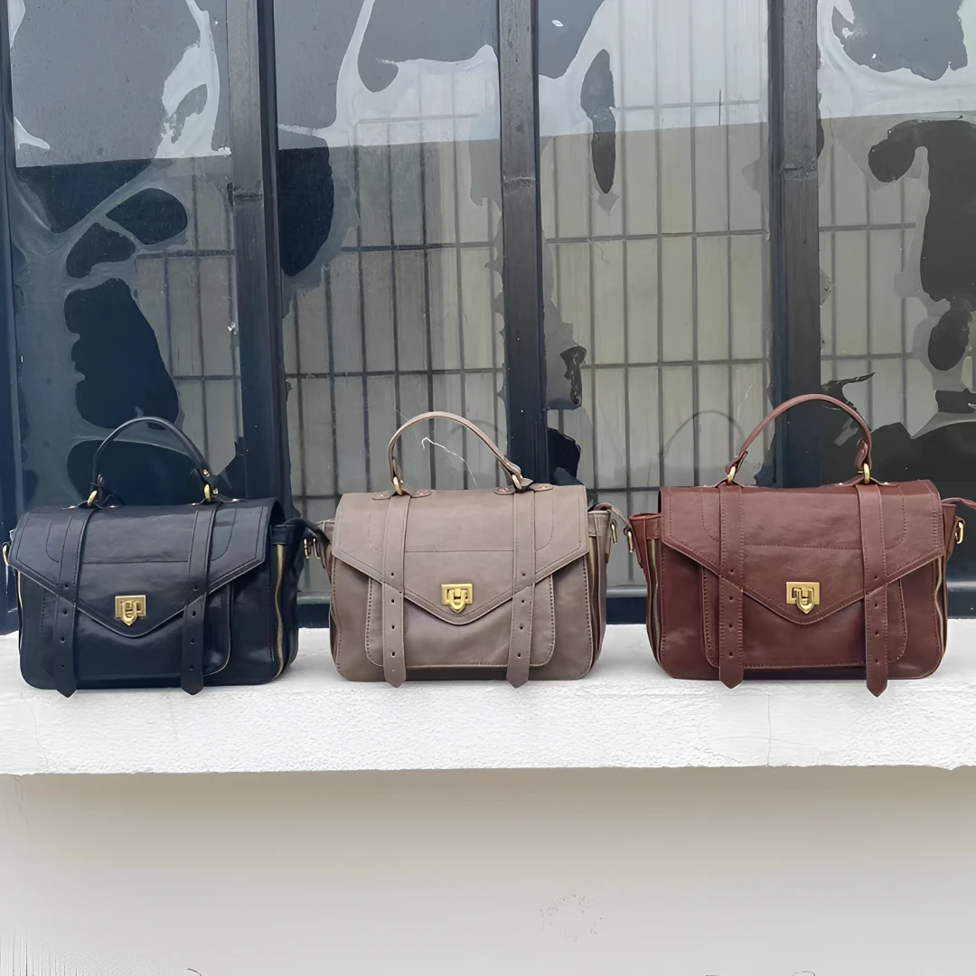 真皮复古经典机车邮差包2024新款头层牛皮单肩斜挎包女包包23572