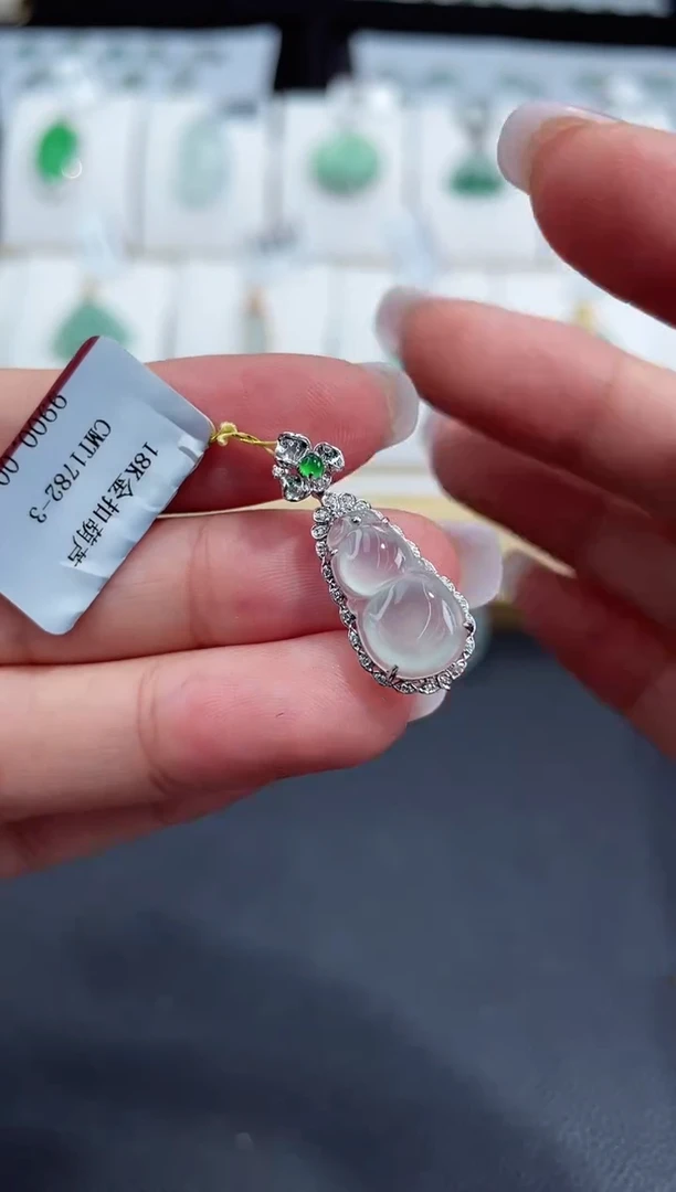 【闪购商品】翡翠挂件18K金镶嵌18K金扣葫芦多人@@CMT1782-3